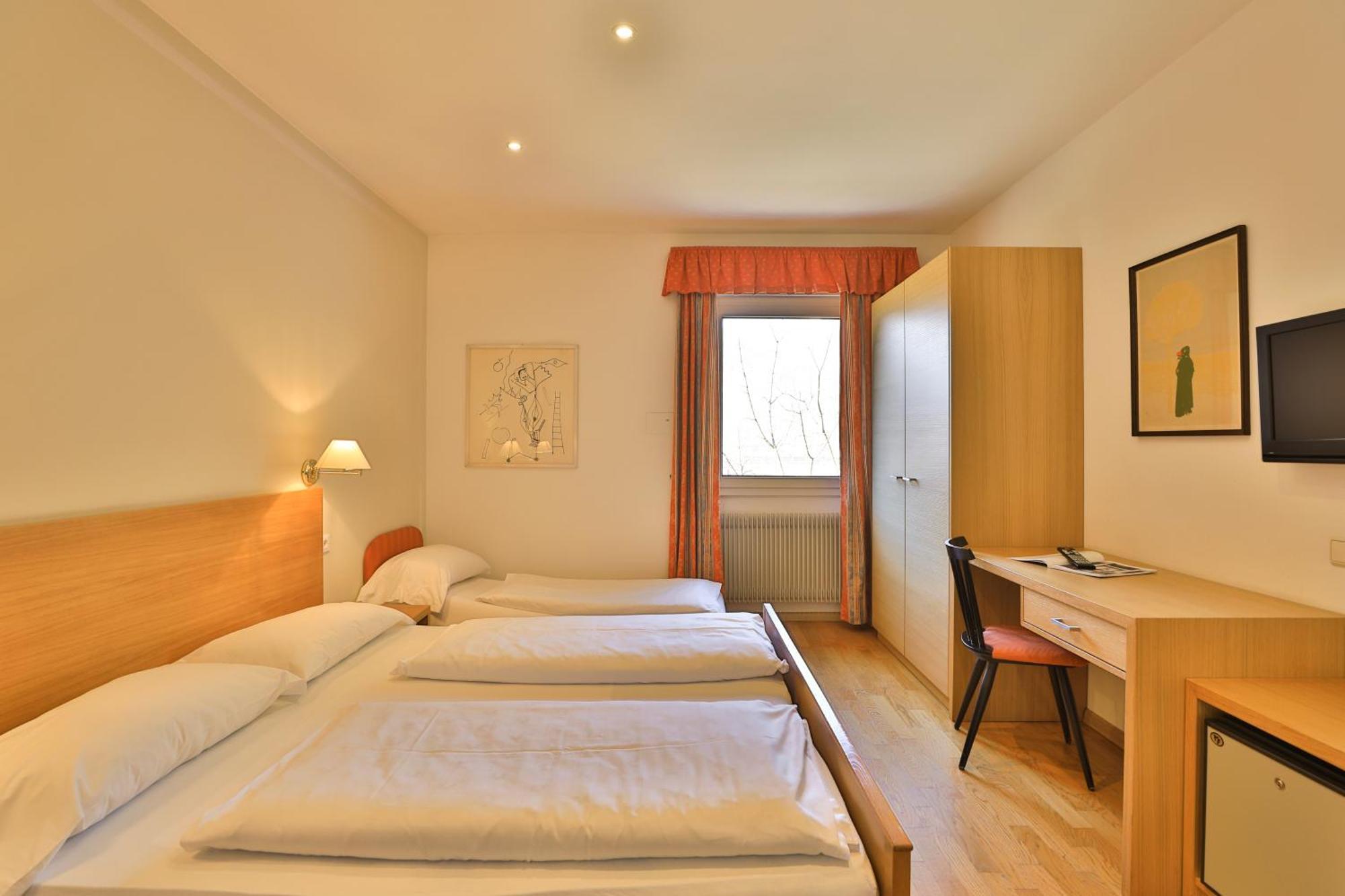 Hotel Sparerhof Vilpiano Bagian luar foto