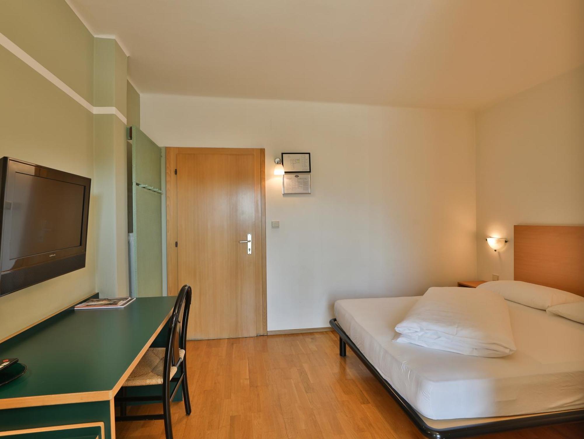Hotel Sparerhof Vilpiano Bagian luar foto